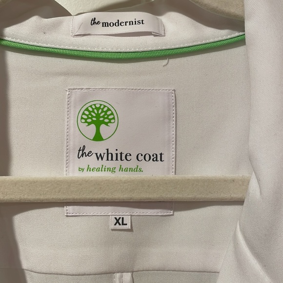 - The white coat The Modernist lab coat scrub top. Size XL. New without ta… - Picture 5 of 10